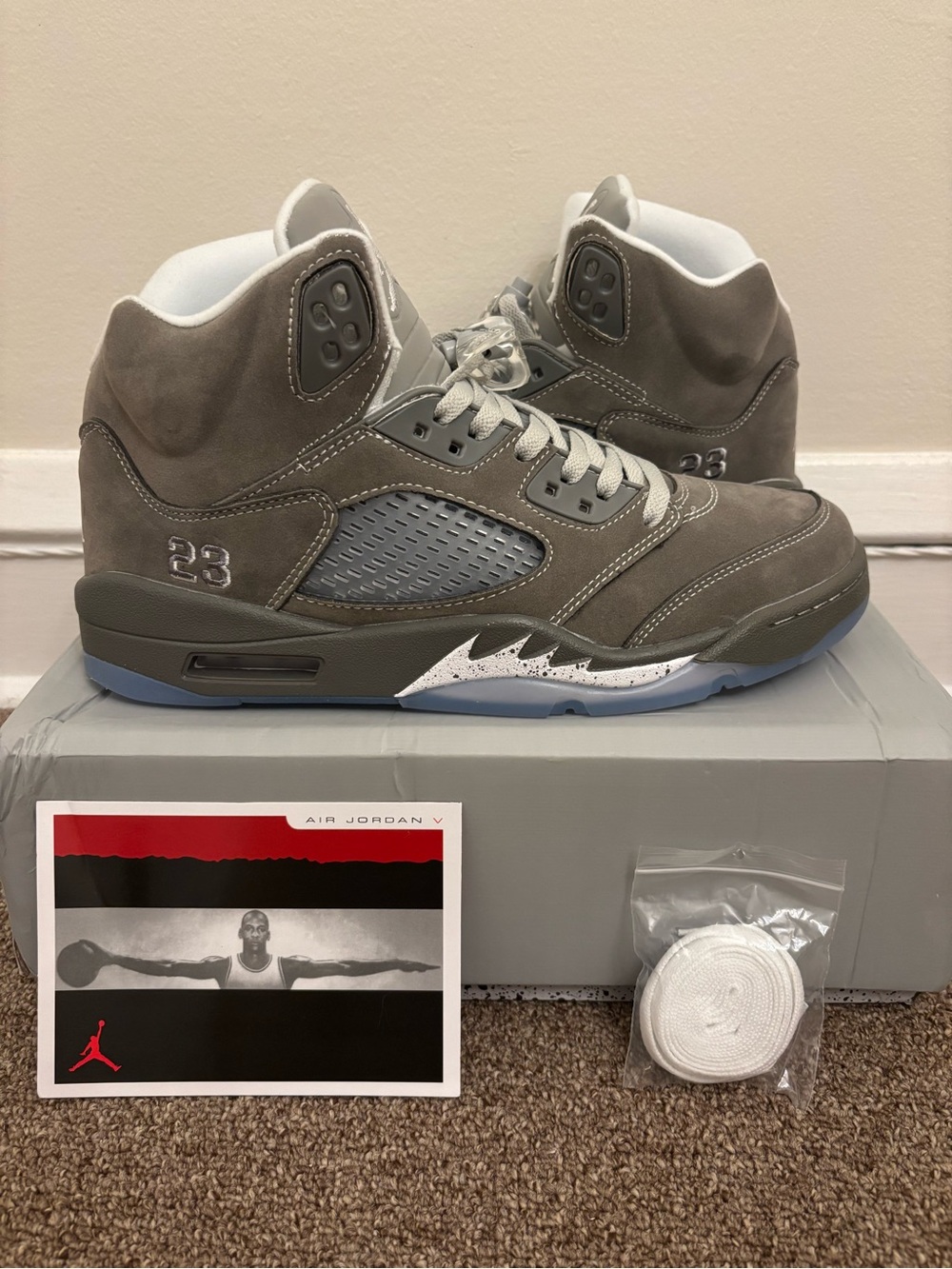 Air Jordan 5 Retro Men’s Sneakers -Wolf Grey